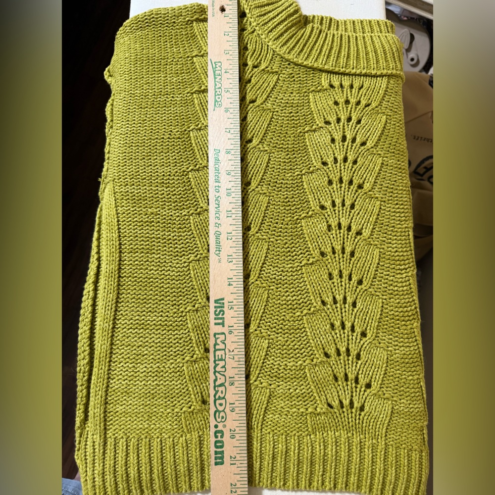 Free People Bell Song Pullover Sweater, Size XL
Chartreuse EUC - Picture 4 of 7